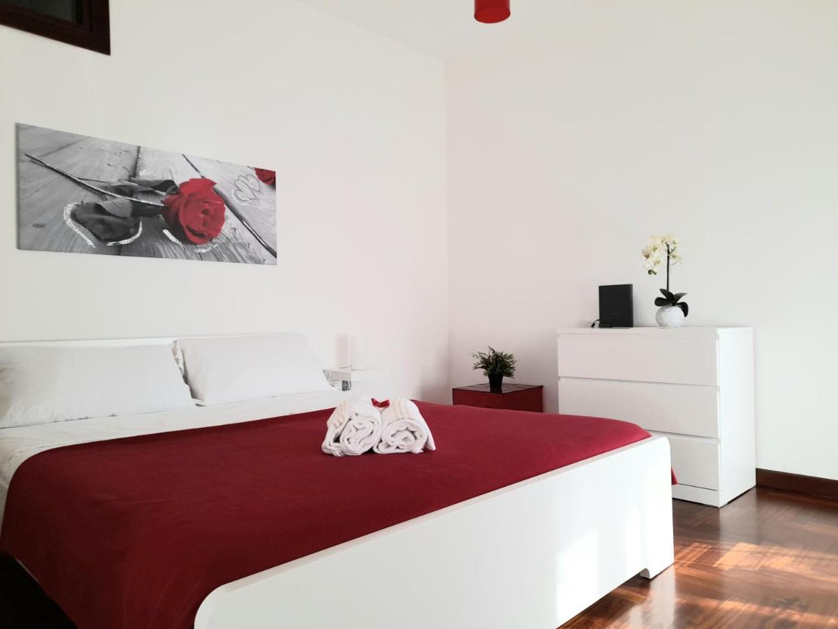 Da Sofia Apartment-Parking Кальярі Екстер'єр фото
