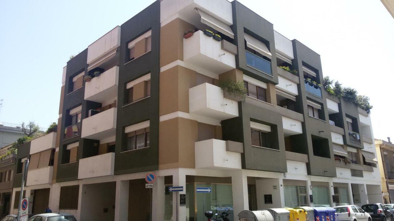 Da Sofia Apartment-Parking Кальярі Екстер'єр фото
